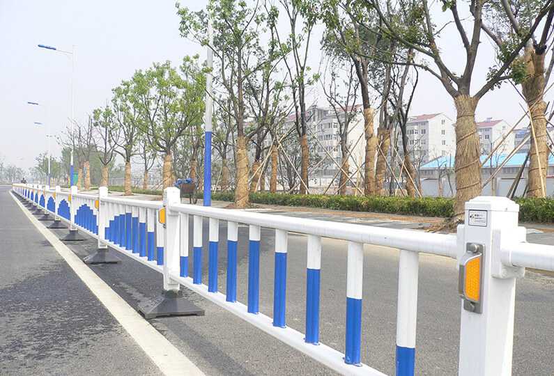城市道路隔離護欄